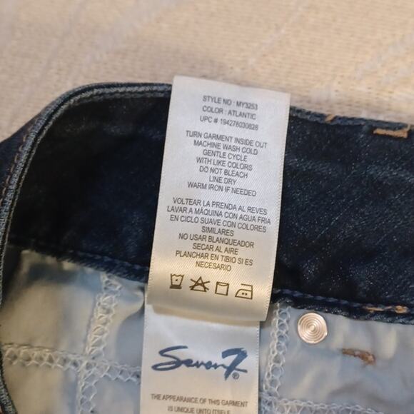 7 SEVEN Women's Bermuda  Denim Jeans Shorts. Size 12 - Picture 13 of 13